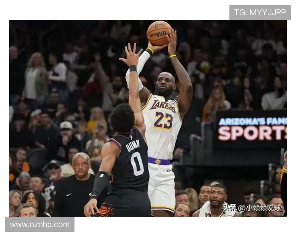 湖人七次失误频现邓恩快攻滑翔飞扣将分差拉至八分领先湖人